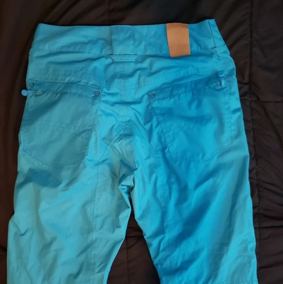 Dakine Aqua/Blue Snowboard or Ski Pants 🏂 ⛷️ 🏔️ - Picture 5 of 10